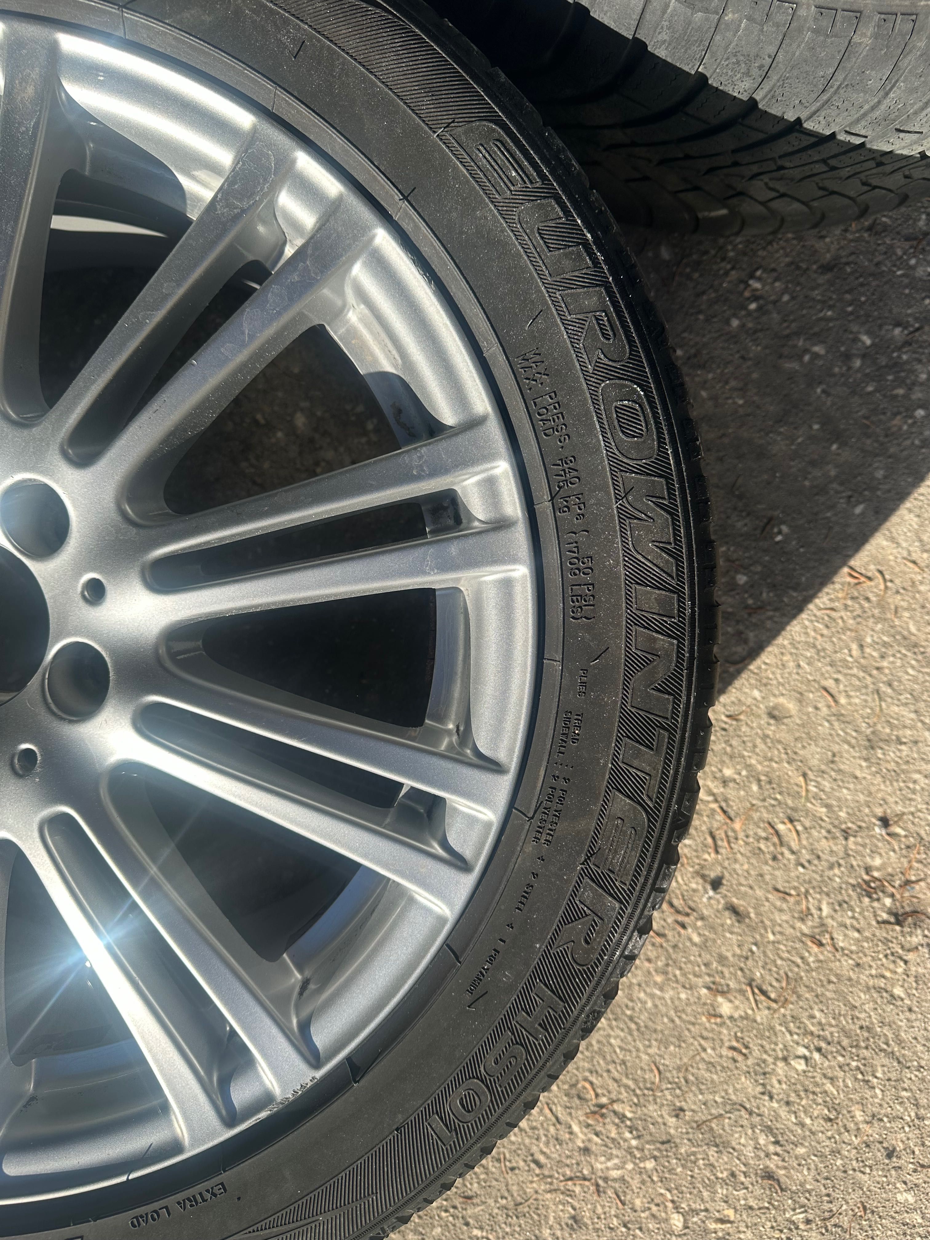 Зимни гуми + алуминиеви джанти 245/45R17 99V