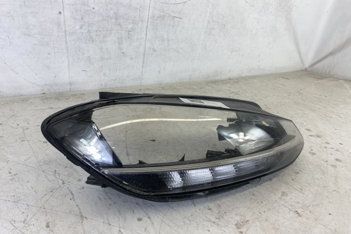 Оригинален десен фар / Originalen desен far Фолксваген ВВ Голф 6 / Vol