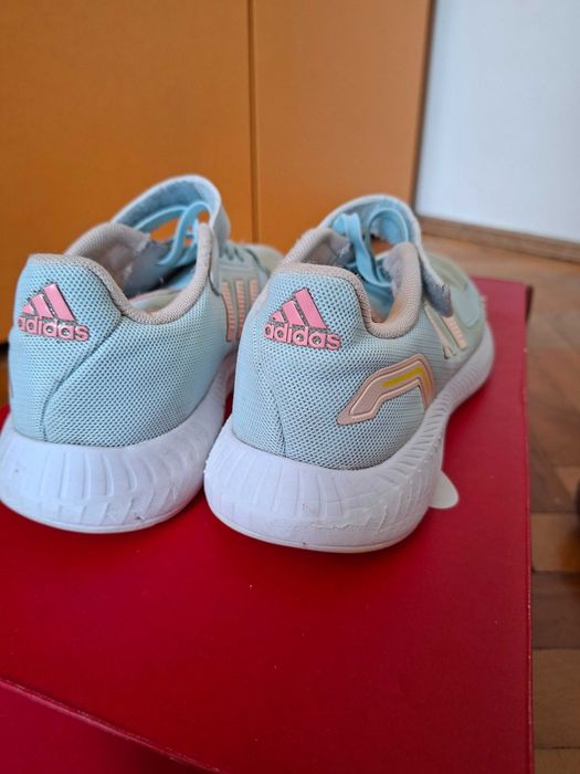 Pantofi pentru alergare marime:32