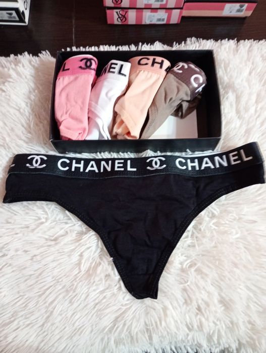 Дамско бельо и чорапки в кутия