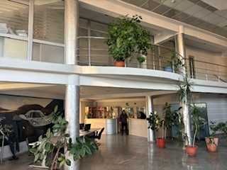 De inchiriat hala+spatiu pentru birou sau showroom