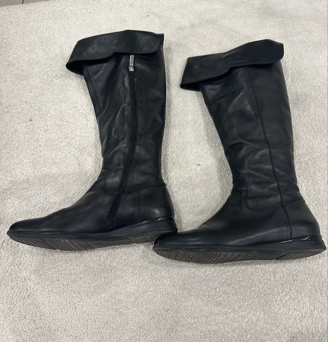 Ботуши от естествена кожа на Fratelli Rossetti.