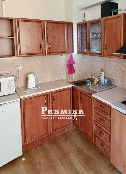 Просторен и уютен апартамент в самия център на Слънчев бряг