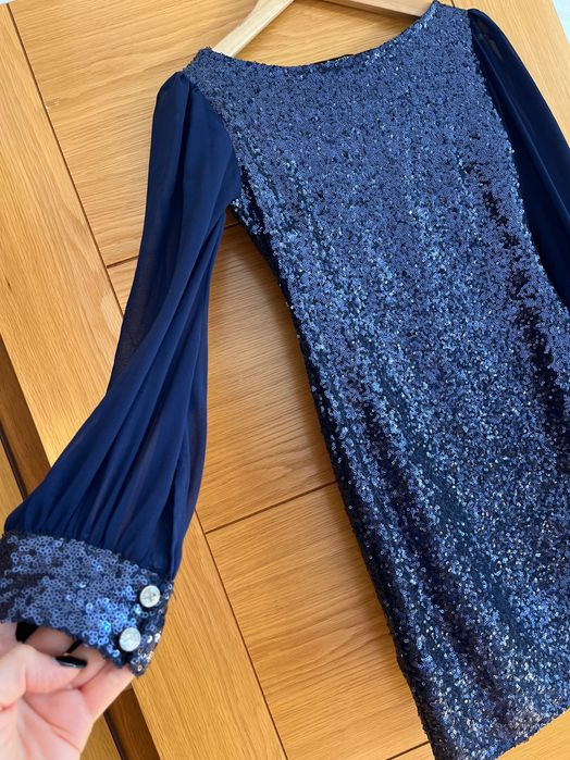 Синя рокля с пайети