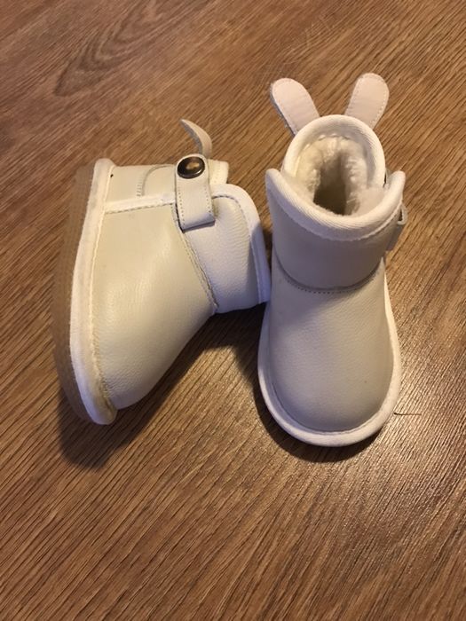 Детские зимние сапоги (угги)