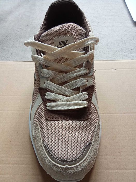 Дамски маратонки NIKE 39-40 номер