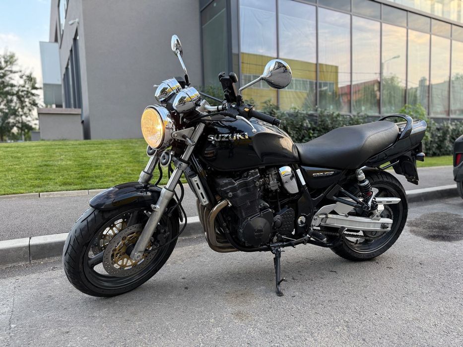 Suzuki GSX 750 Inazuma Suzuki GSX 750 Inazuma – 2000, 66787km, întreținută, gata de drum
