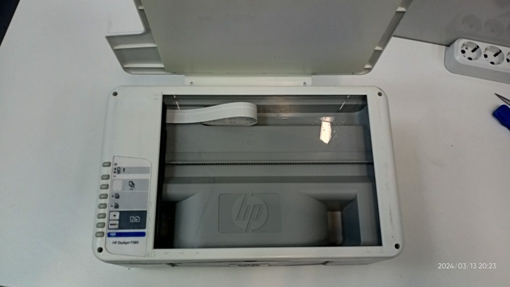 Принтер цветной HP Deskjet F 380