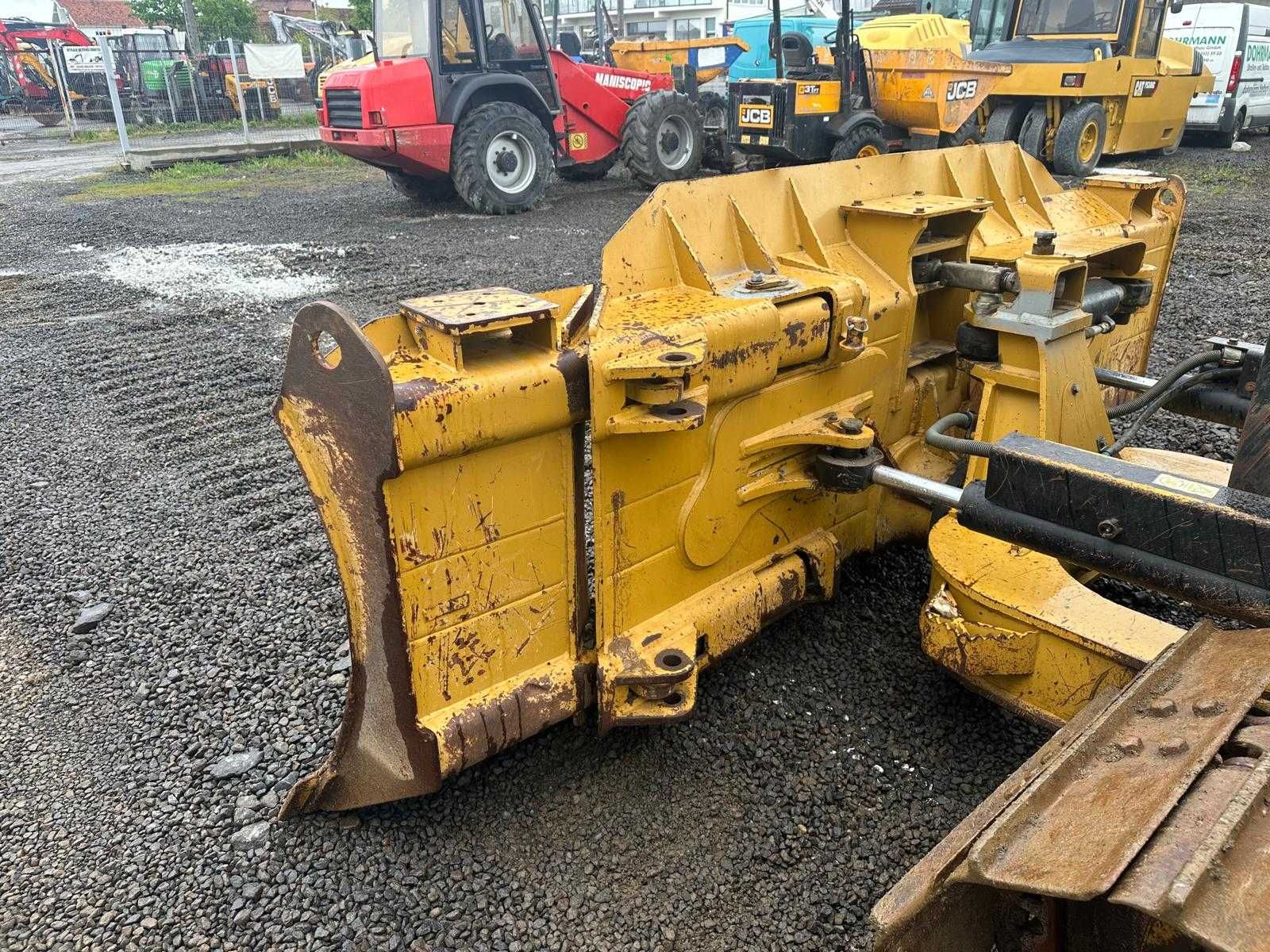 Buldozer Caterpillar D6K ,  2012