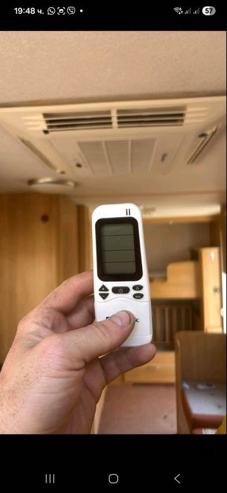 Продавам Климатик Dometic freshjet1700