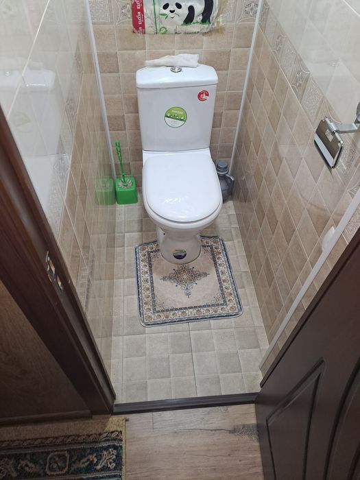 Uy sotiladi remonti yaxwi 1-xona 2-xona qilingan derazalari akfadan xa