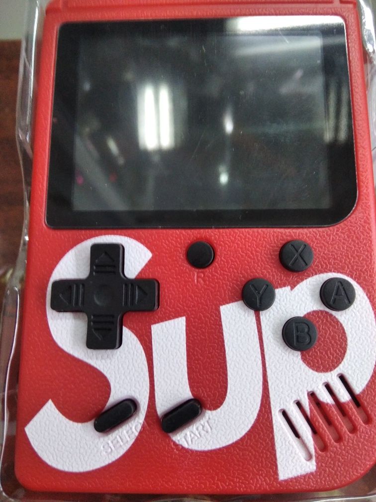 Портативная игровая приставка SUP Game Box со встроенными играми