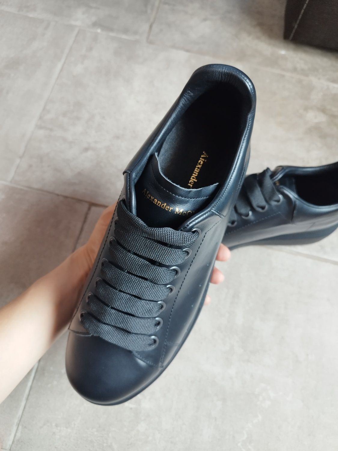 Нови Alexander McQueen ест. кожа обувки 42 номер
