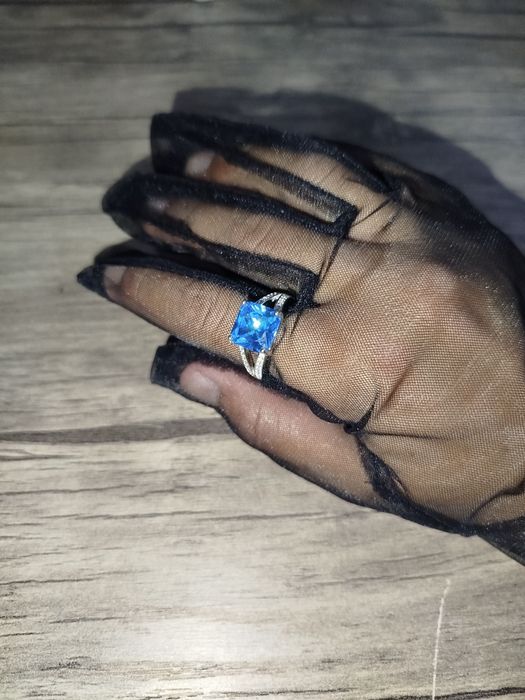 KUMUSH UZUK ( 925 proba) СЕРЕБРЯНОЕ КОЛЬЦО (проба 925)