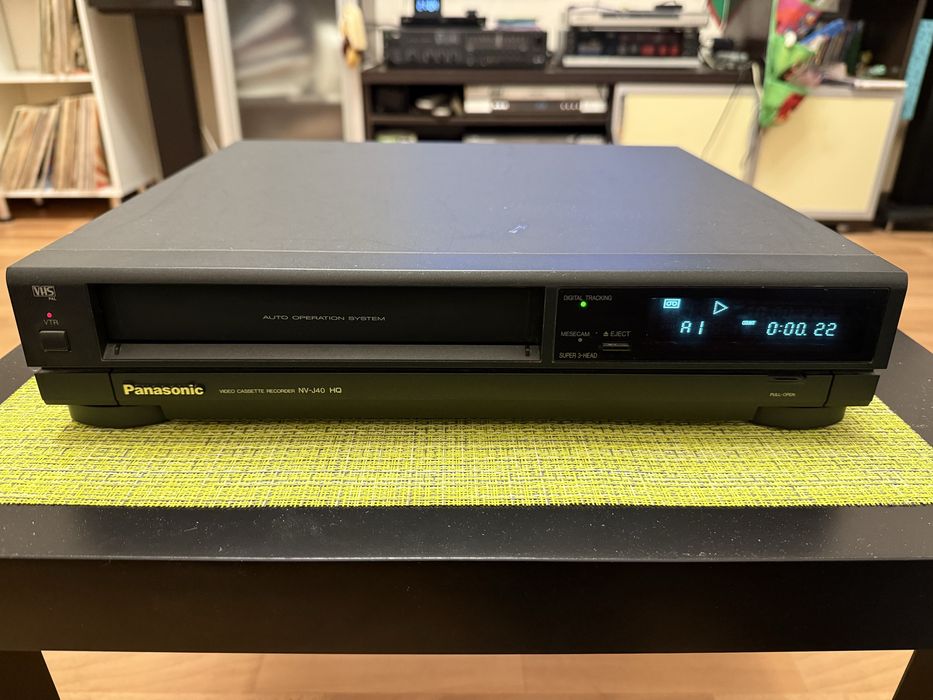 Видеомагнитофон PANASONIC NV-J40 HQ