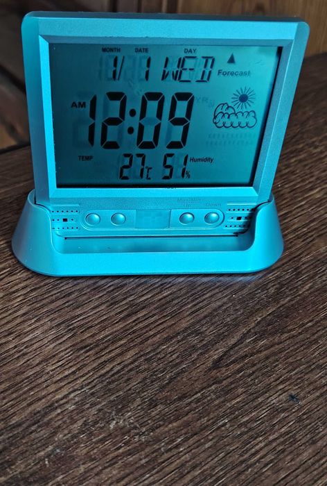 Camera ascunsă in ceas statie meteo