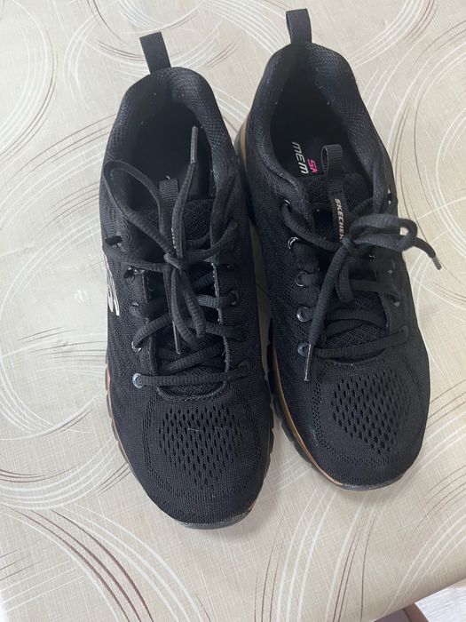 Маратонки Skechers