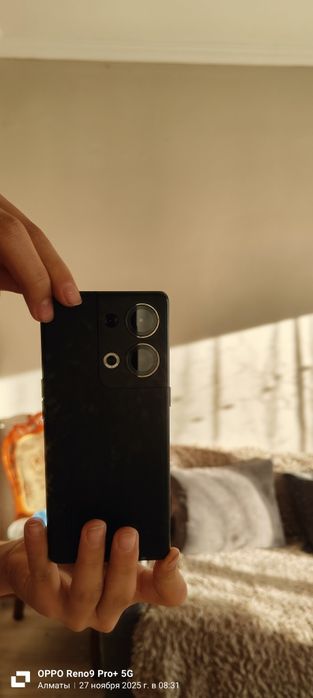 Телефон OPPO reno 9 pro+ писать на WhatsApp бываю занят