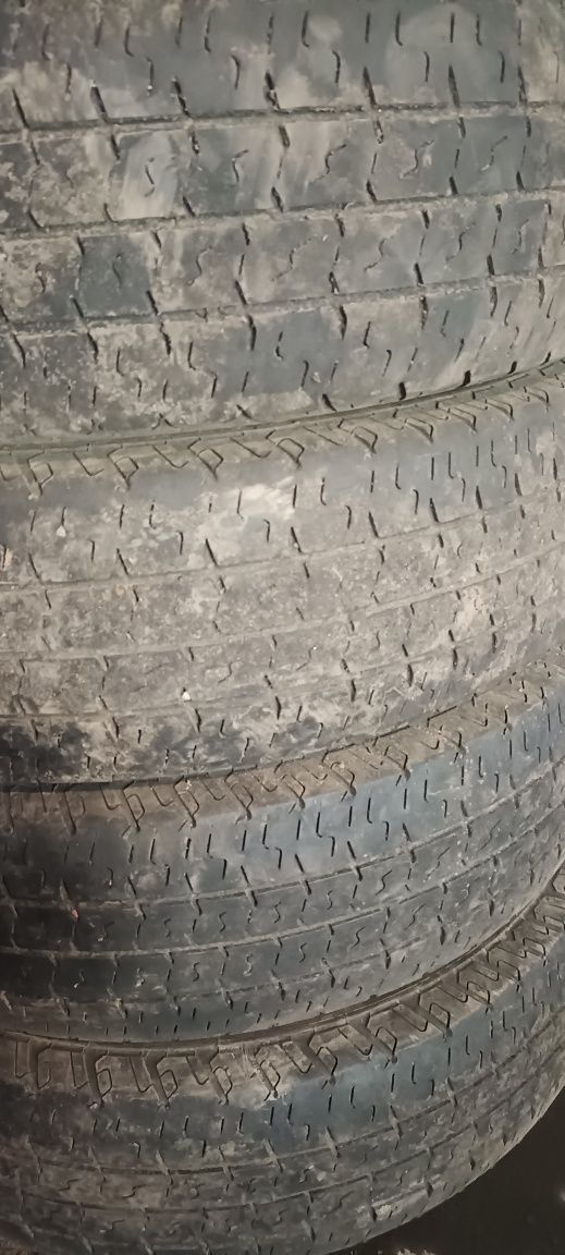 Продам 4 баллона 185 75 R16C