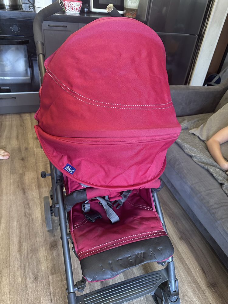 Продам коляску chicco