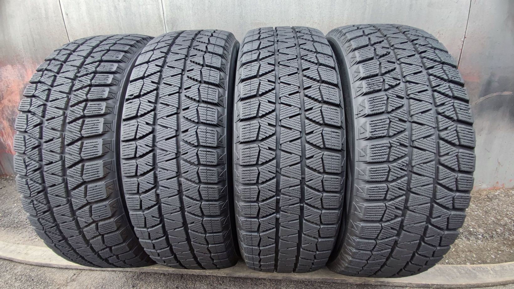 4бр. зимни гуми 225/65/17 Bridgestone Blizzak, XL подсилени 
dot22
8.