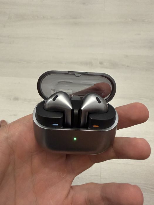 Samsung galaxy Buds 3 ca noi