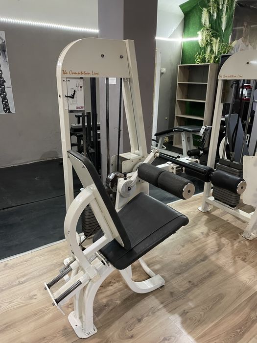 Машина за задно бедро