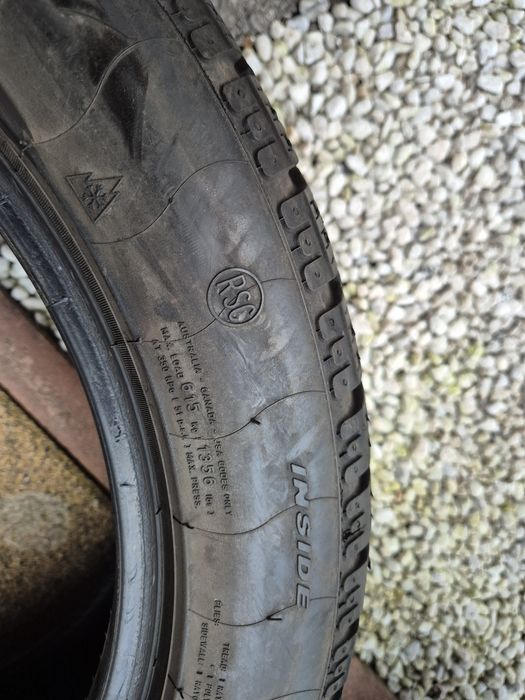 Vând cauciucuri 205/50/17 M+S Runflat 2 buc //Pirelli//7mm