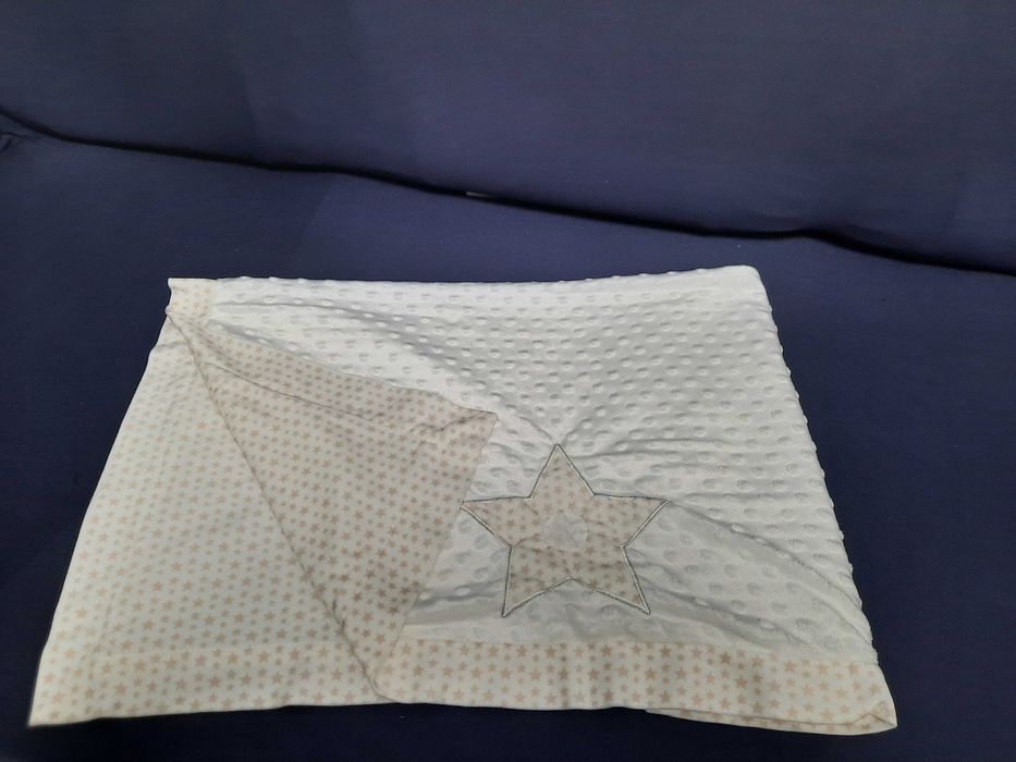 Paturica bebelus imprimeu fata verso, marimea 80x85 cm