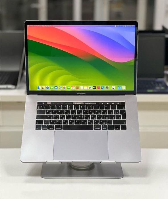 MacBook Pro 15 | i7 | 16Gb ОЗУ |