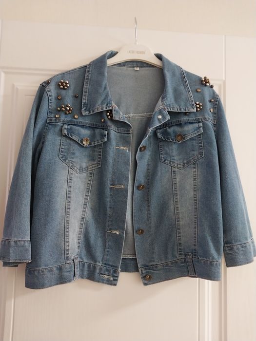 Все по 5000 тг. В хорошем состоянии