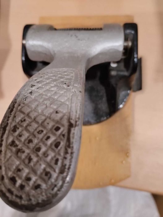 колекционерски канцеларски перфоратор