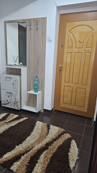 Închiriez apartament 2 camere zona Euromaterna