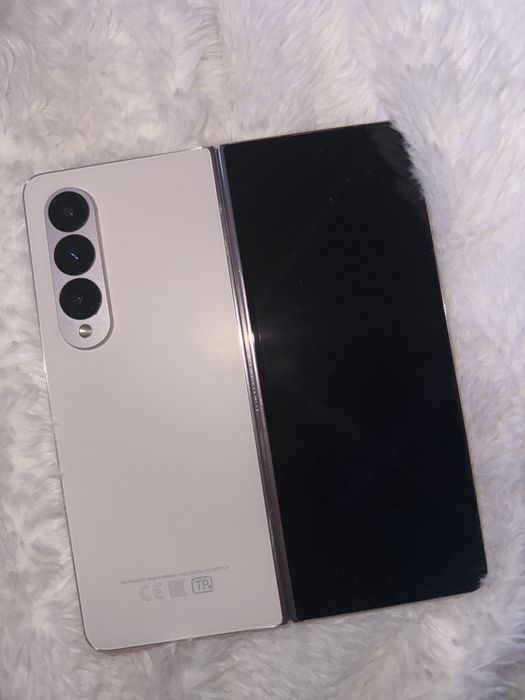 Продам смартфон почти новый