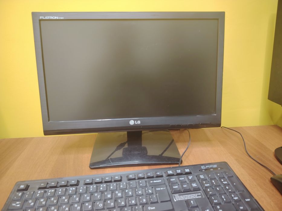 Монитор 19LG, Philips 20 ta