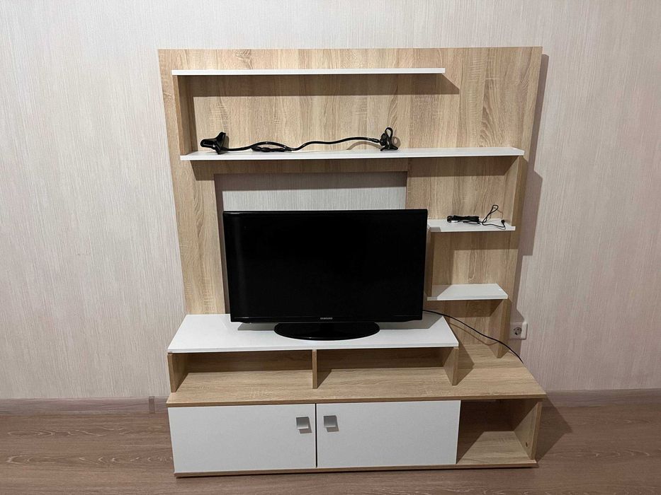 Тумба с телевизором