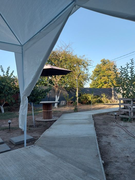 Cort de evenimente 20 de persoane