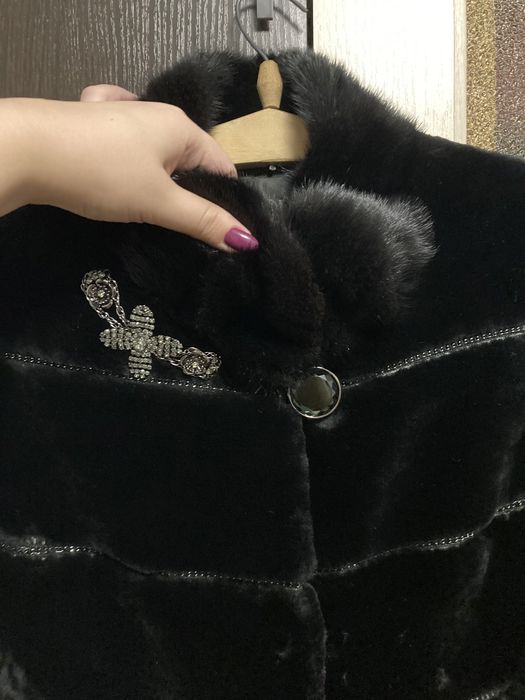 Продам Мутоновую шубу.