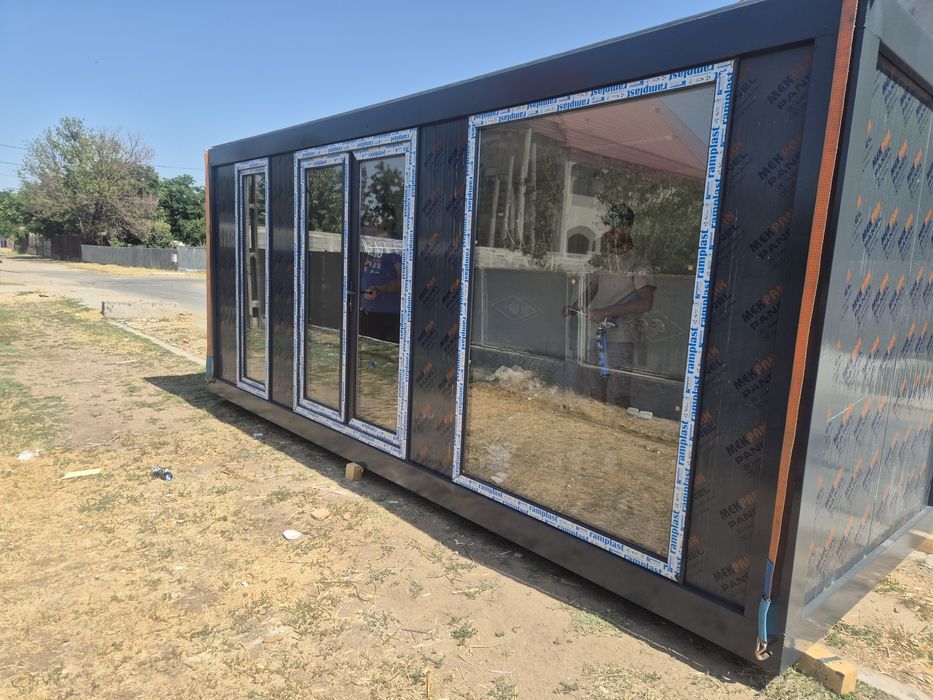 Vand container cu vitrina