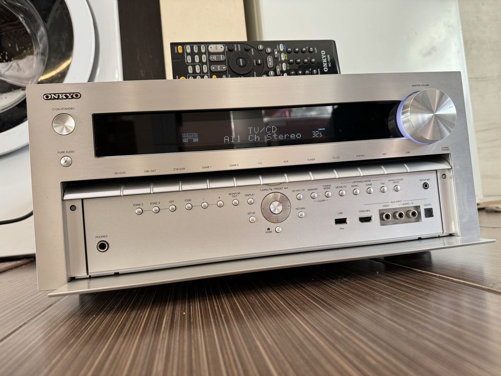 Onkyo TX-NR818 resiver