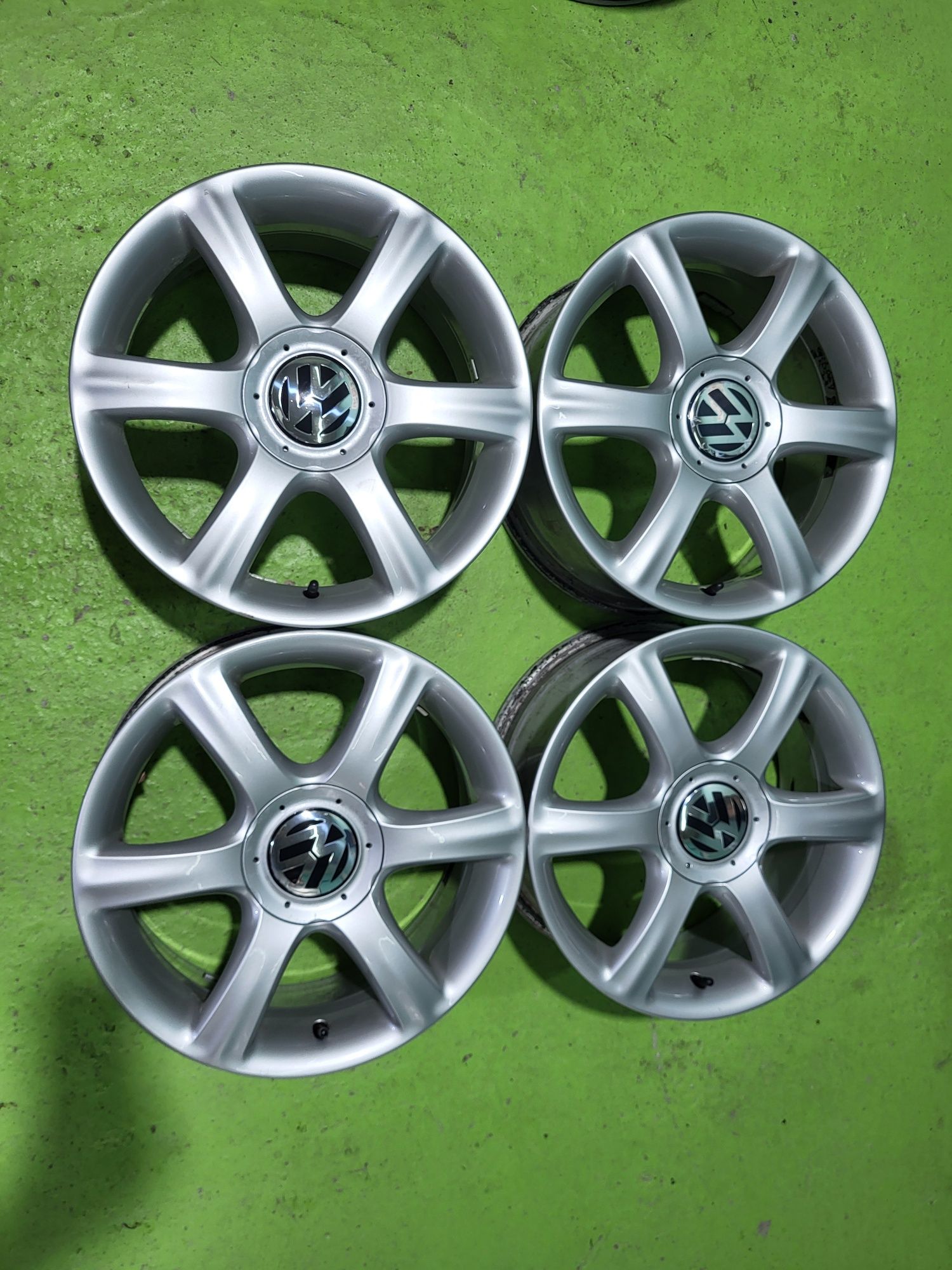 16 5x100 Vw Polo Golf 4 Bora Skoda 5х100