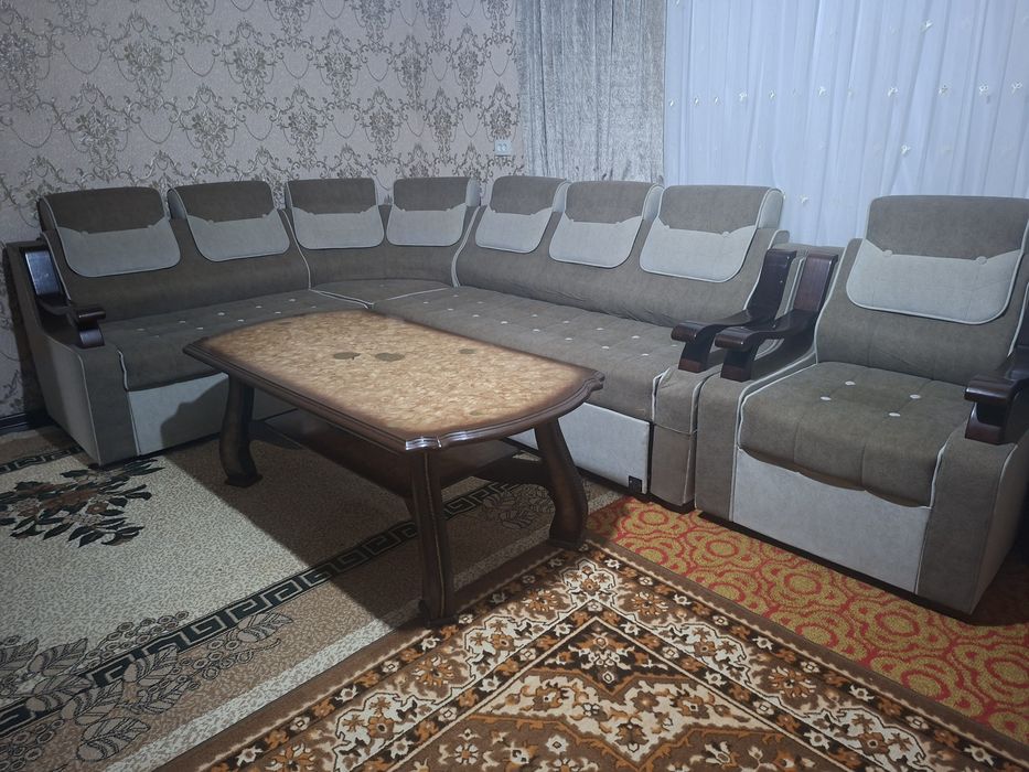 Sifatli yumshoq mebel sotiladi!