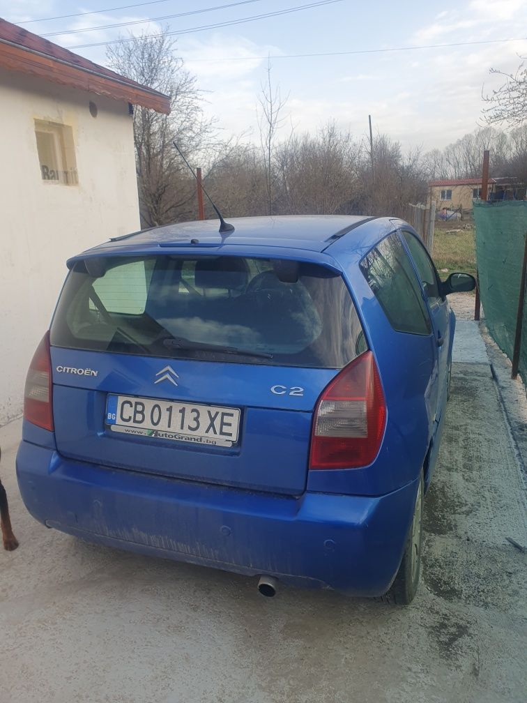 Продавам Ситроен С2