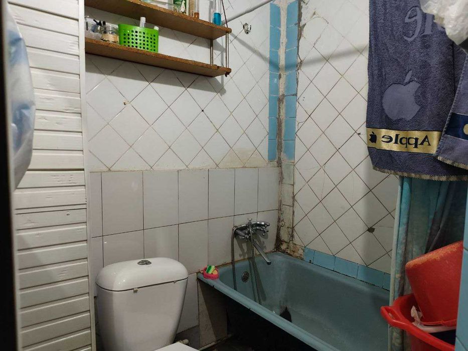 Продам 1/1/4. 1-комнатная в Мирзо-Улугбекском районе.Сайрам.БИЙ