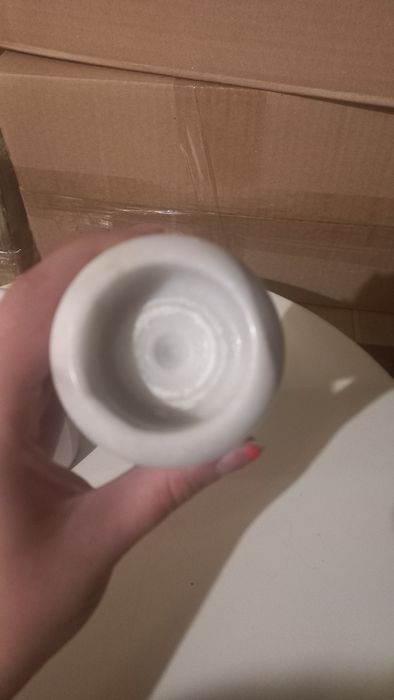 Два броя свещници камък