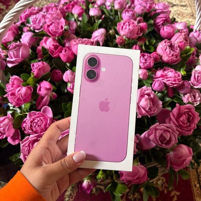 Iphone 16 pink