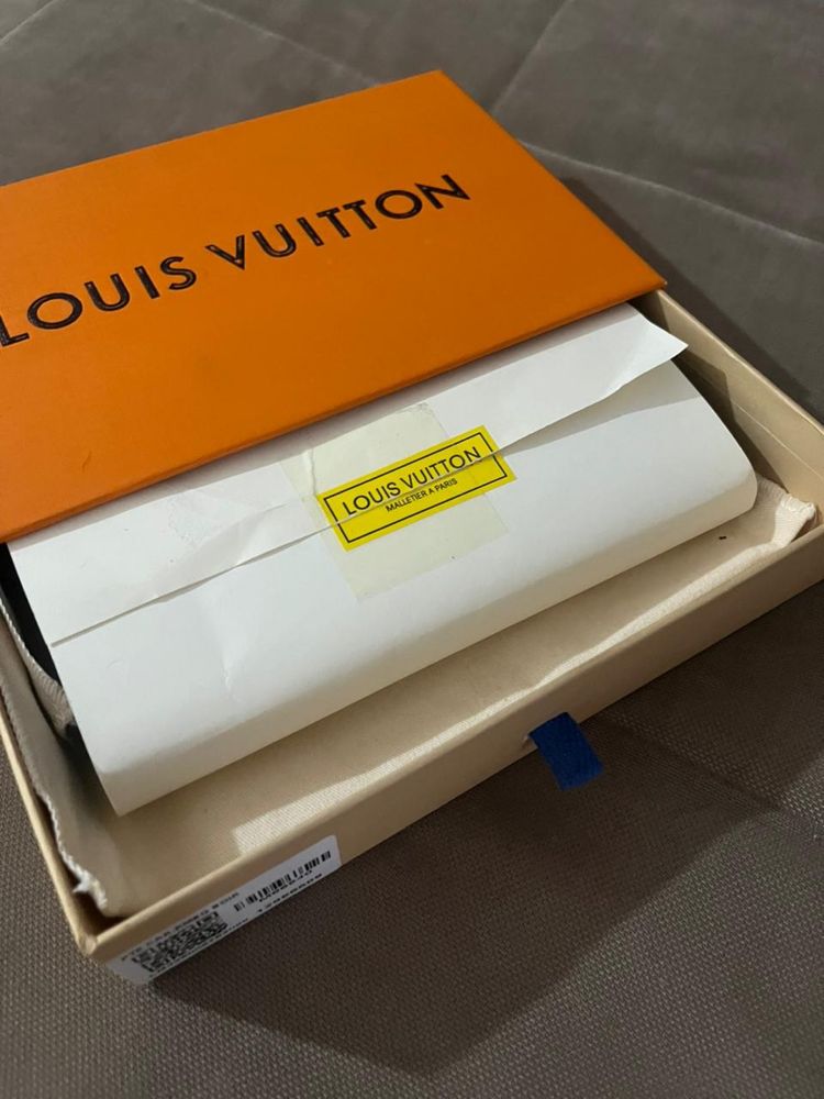 LV louis Vuitton кошелек