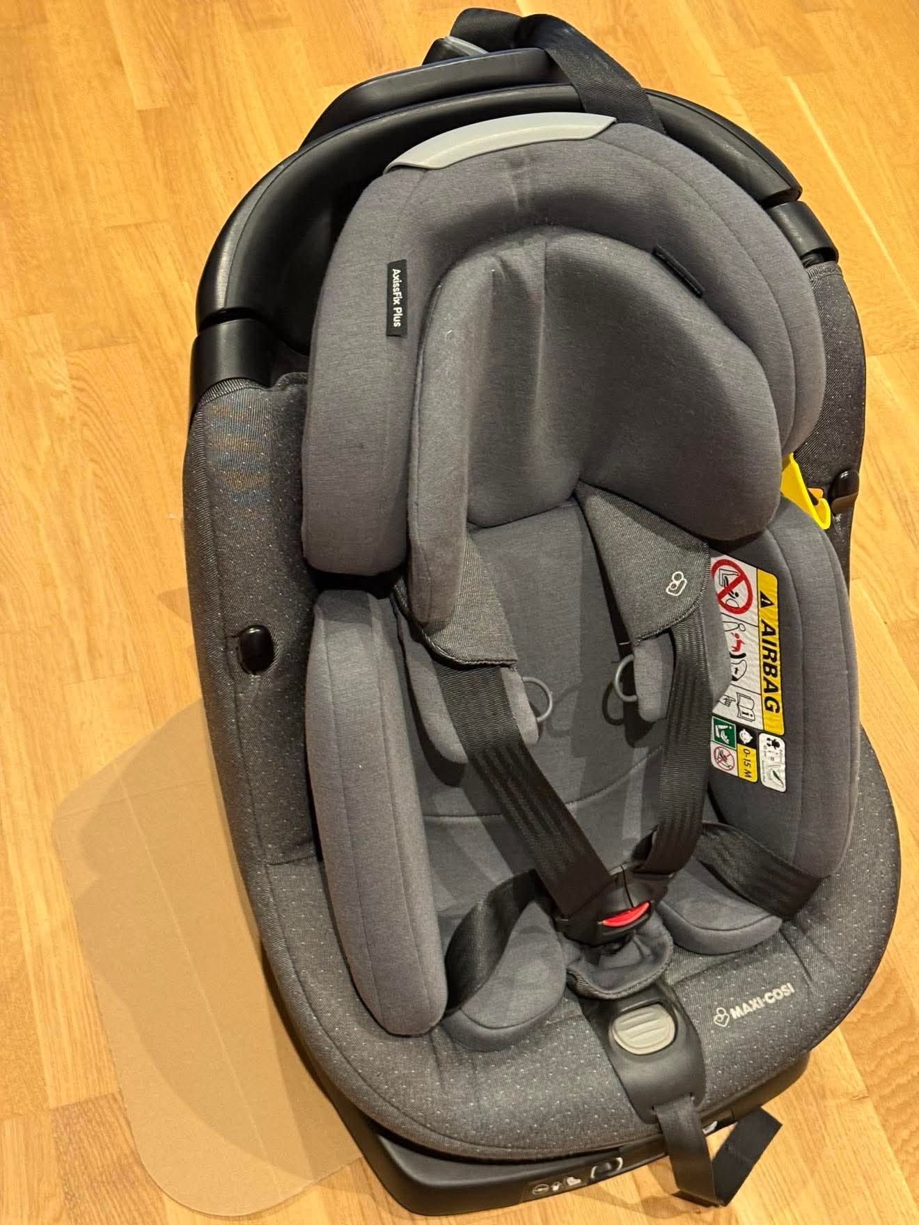 Детско столче за кола Maxi Cosi Axissfix Plus