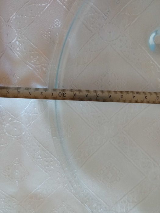 Чиния за микровълнова фурна