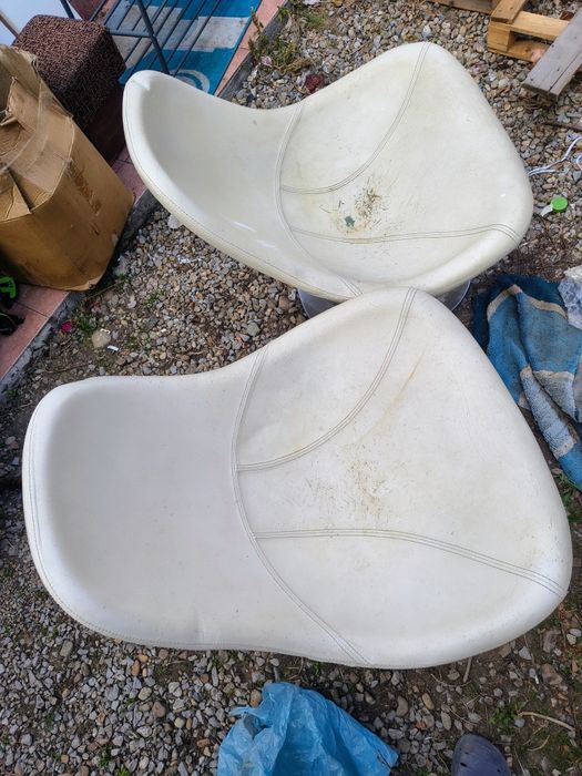 Scaune rotative piele albe